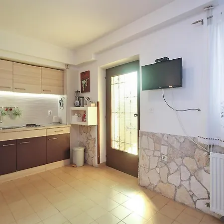 Leona 2216 Apartment Premantura